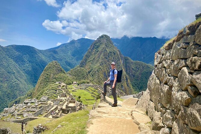 Machu Picchu Full Day Tour from Cusco(Small Groups ) - Ollantaytambo to Aguas Calientes by train