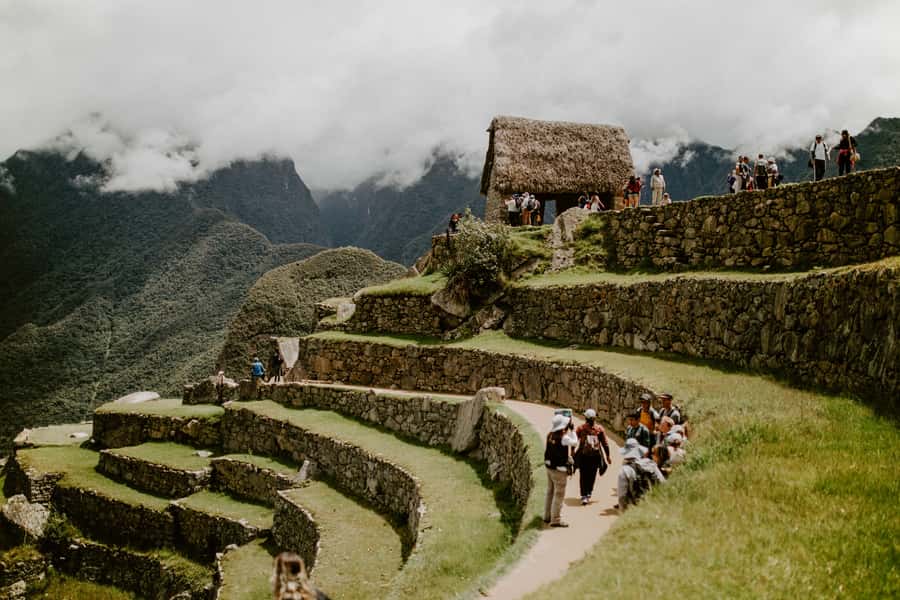 Machu Picchu: Full-Day Tour from Cusco with Optional Lunch - Ollantaytambo to Aguas Calientes by train