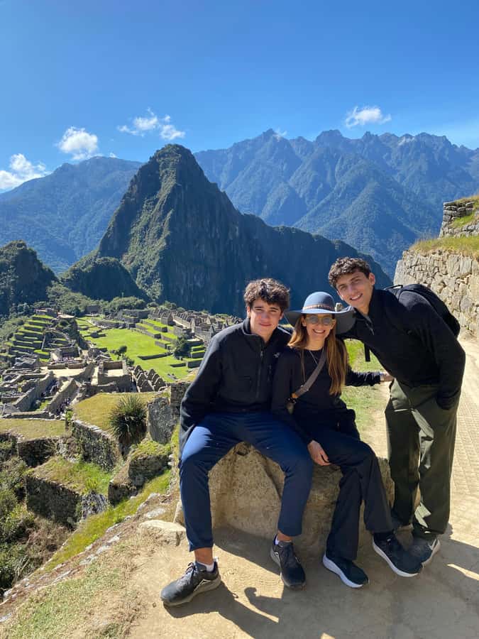 Machu Picchu: Group Guided Tour - Temples, palaces, and the main plaza