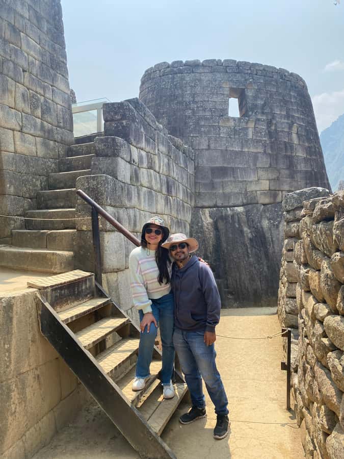 Machu Picchu: historical and photographic guided tour - Language, personality, and cultural context