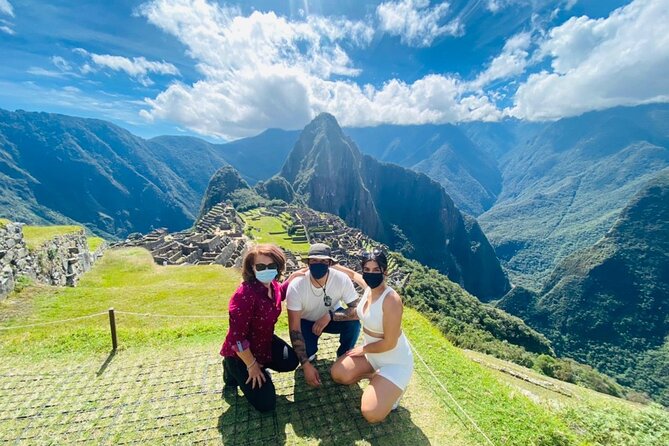 Machu picchu one day by train all included - Ollantaytambo to Machu Picchu Pueblo by train