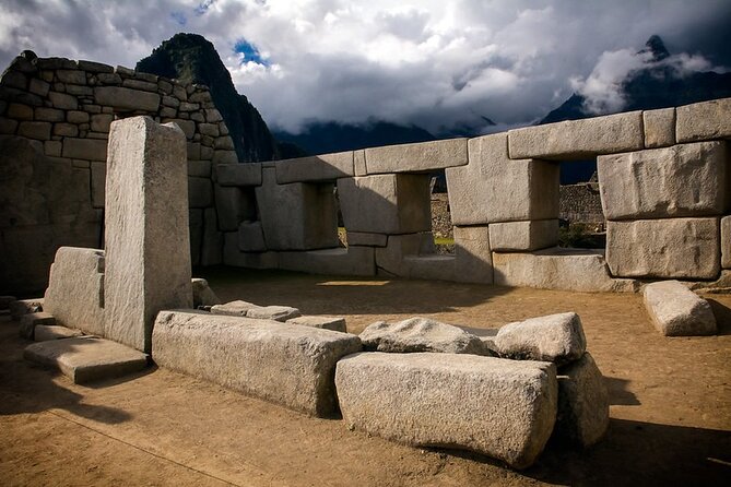 Machu Picchu Private Archaeological and Historical Guided Tour - The guides and the style of interpretation