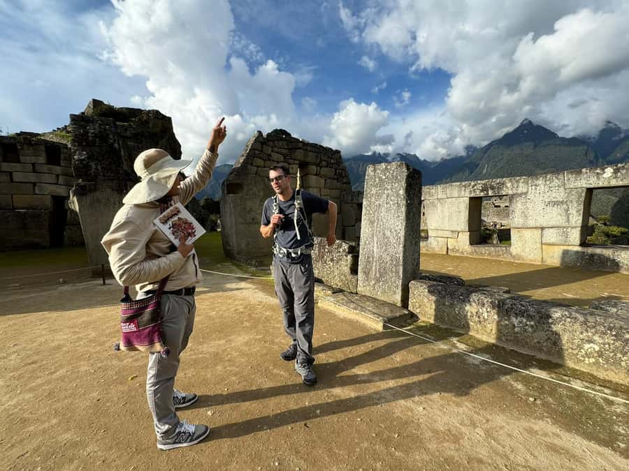Machu Picchu: Tour Guide Service & Entrance Ticket Circuit-2 - What this Machu Picchu visit really covers