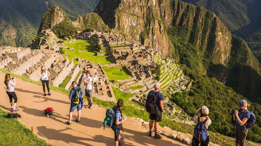 Machu Picchu: Tour Guide Service & Entrance Ticket Circuit-2 - Why a small group of 10 matters