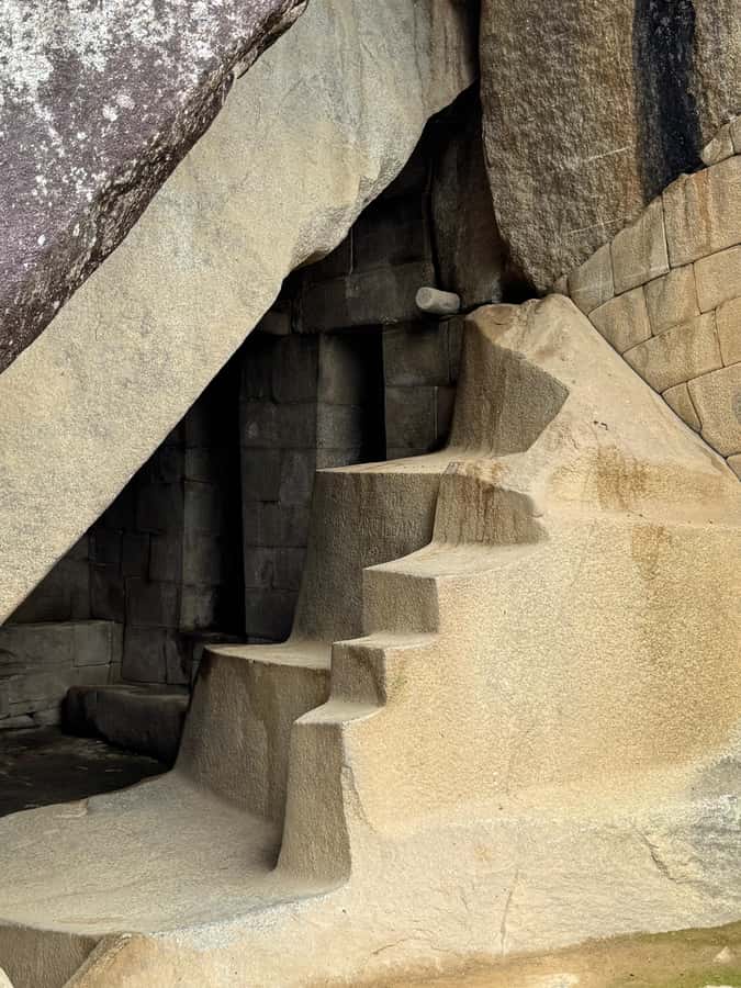 Machu Picchu: Tour Guide Service & Entrance Ticket Circuit-2 - The price and what it does not include