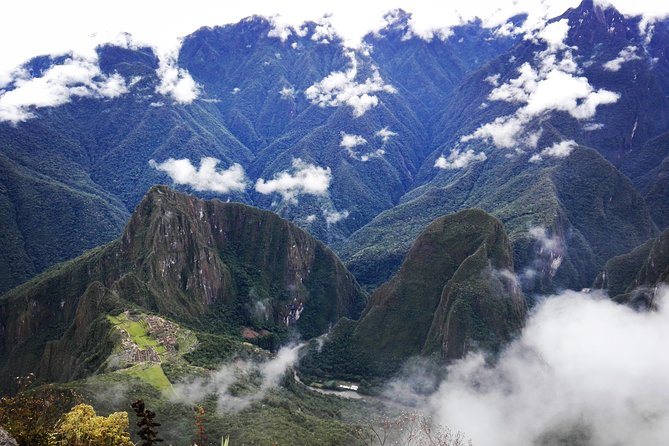 Machupicchu full day - Three hours inside the Historic Sanctuary