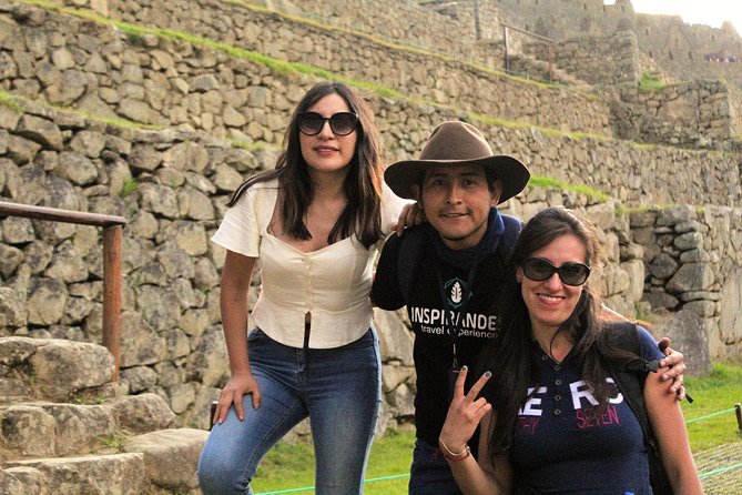 Machupicchu Full Day In Private Service - The private ride to Ollantaytambo Station