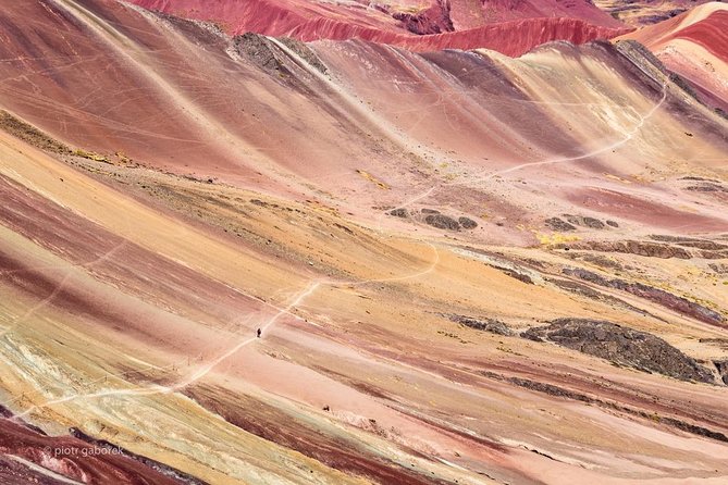 Private Rainbow Mountain Tour From Cusco – Vinicunca Rainbow Mountain - The guides and the human side of the tour