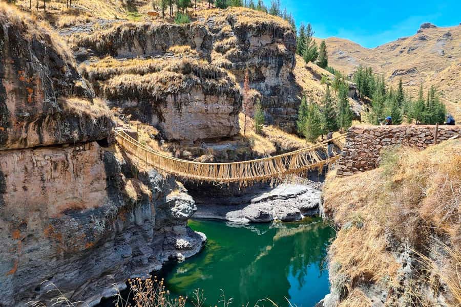 Queswachaka : Tour Inca bridge - Qeswachaka in Quehue: the central stop