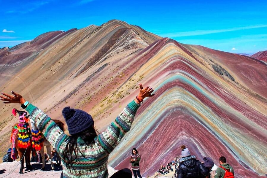 Rainbow mountain horseback riding tour + Buffet Lunch - Two hours among camelids and high Andean views