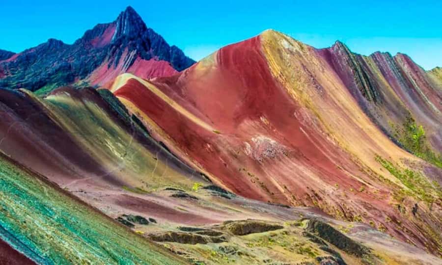 Rainbow Mountain Vinicunca Short Route + Red Valley - The final road to the trailhead