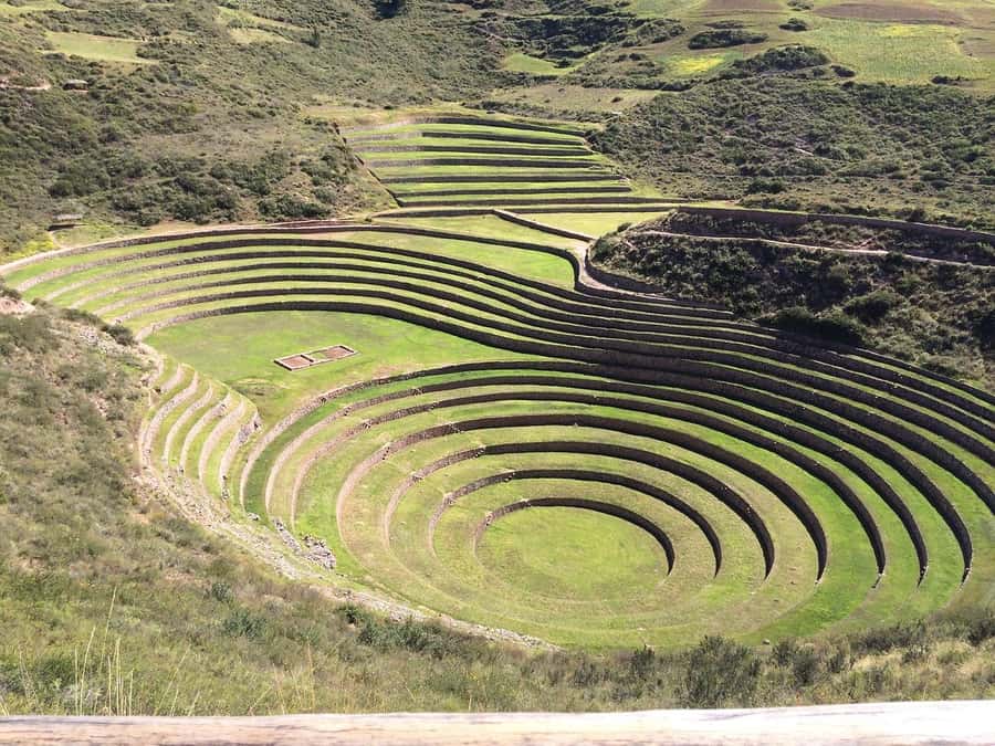 Sacred Valley: Chinchero, Moray, Ollantaytambo & Pisac+Lunch - Maras Salt Mines add color and a commercial stop