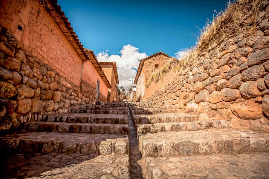 Sacred Valley: Ollantaytambo, Chinchero And Yucay With Lunch - From Cusco to the high terraces of Chinchero