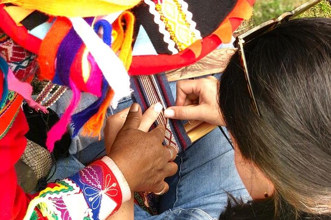 Sacred Valley Textile Workshop – Dyeing & Weaving in Cusco - Collecting plants for natural dyes