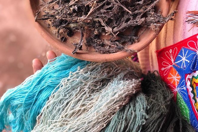 Sacred Valley Textile Workshop – Dyeing & Weaving in Cusco - Preparing alpaca wool and learning to spin