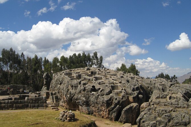 Sacsayhuaman Temple, Tambomachay and Puca Pucara Half-Day Tour - Q’enko: carved rock and a short visit