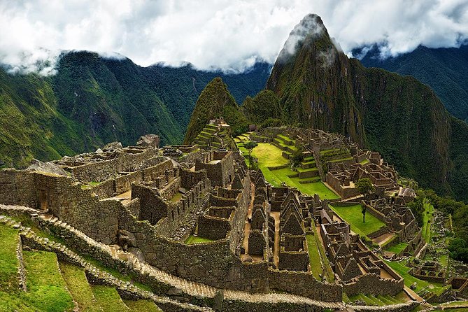 Short Inca Trail 2 Day Hike to Machu Picchu with Permits & Train - Wiñay Wayna is the day’s major archaeological reward