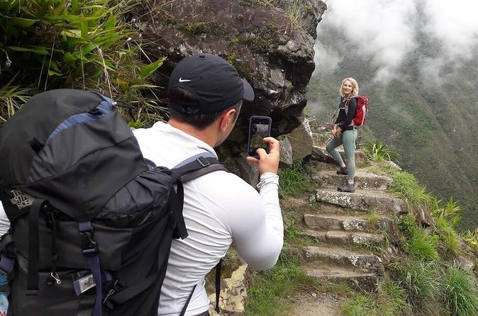Short Inca Trail To Machu Picchu - Walking on to the Sun Gate