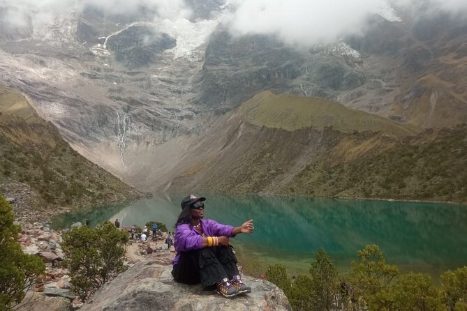 Tour to the HUMANTAY LAGOON from CUSCO - The lagoon, snow peaks, and 45 minutes at the top