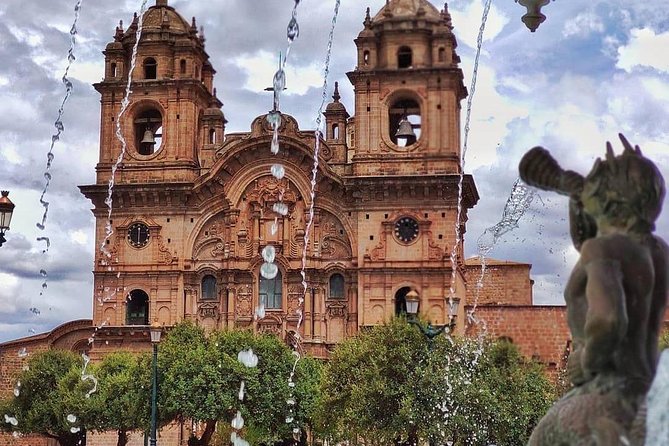 Transfer from Cusco to Ollantaytambo - Arriving in Ollantaytambo with bags and train plans