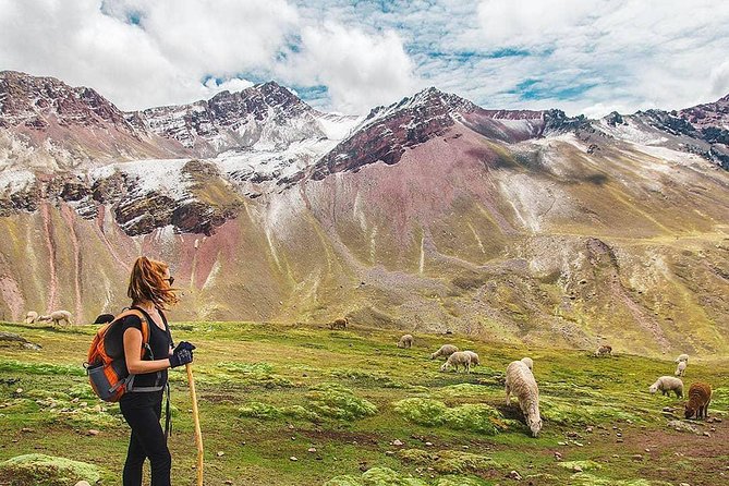Vinicunca Rainbow Mountain in one day, private with Peru Vip - Meals, equipment, and guide care